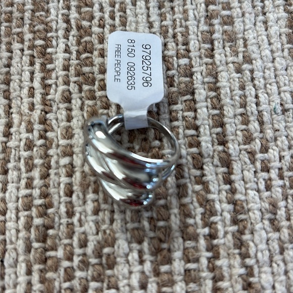 Free People Silver Statement Ring - Picture 8 of 9